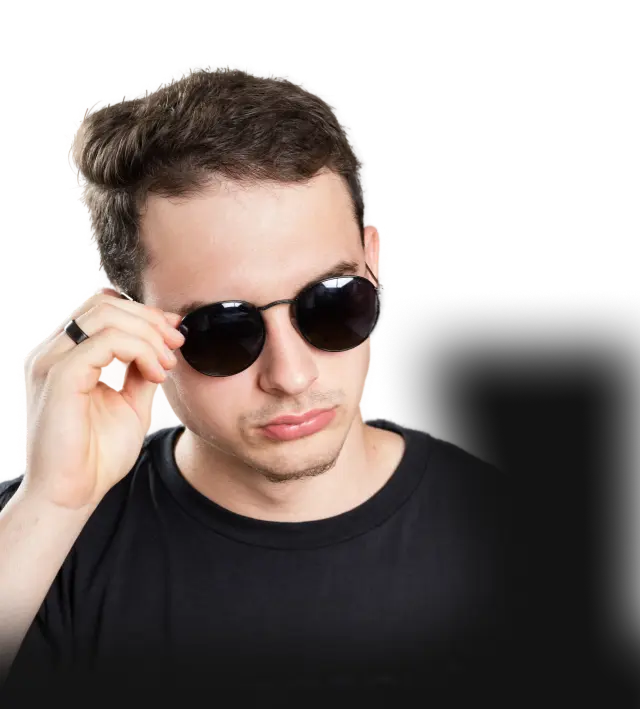 Breno Ladorucki - Sobre